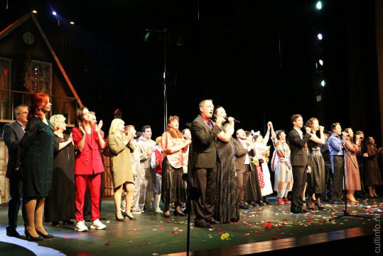 «Мы снова вместе на этом месте»: в Вологде отпраздновали Международный день театра и   назвали обладателей театральных премий